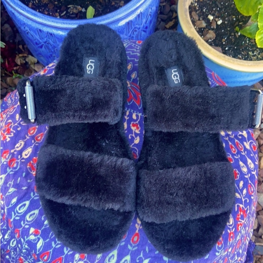 ❤️ Black UGG Fuzz Yeah Plush Slides / Slippers / Sandals ❤️